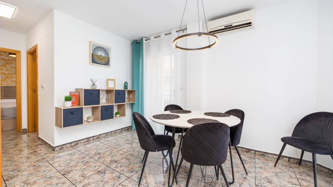 Sale - Apartment - Torrevieja - Playa de los Naufragos