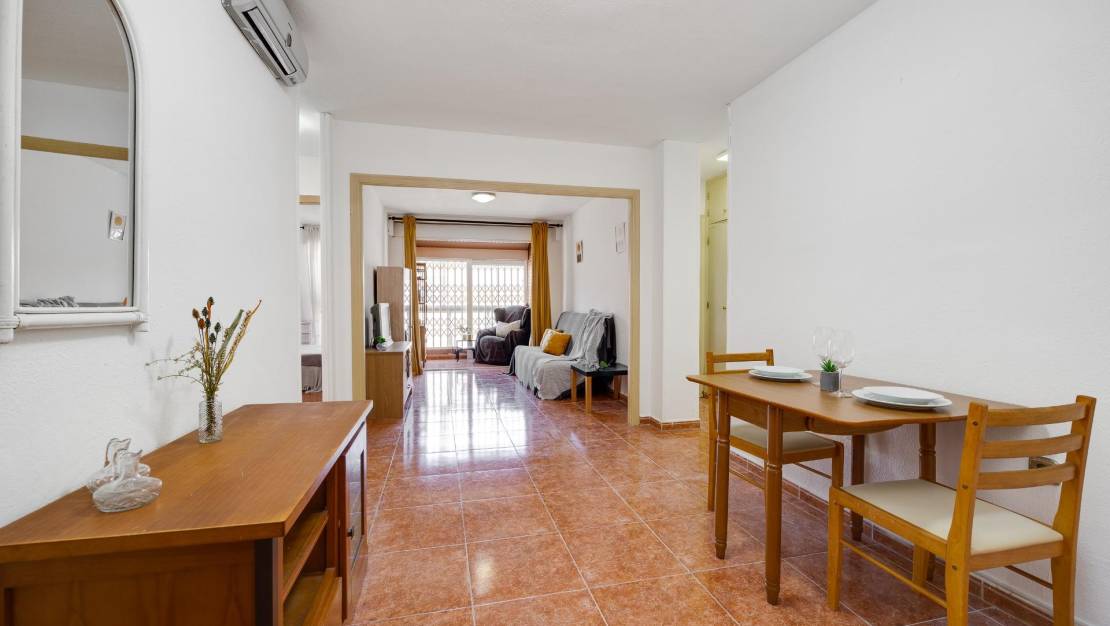 Sale - Apartment - Torrevieja - Playa de los Naufragos