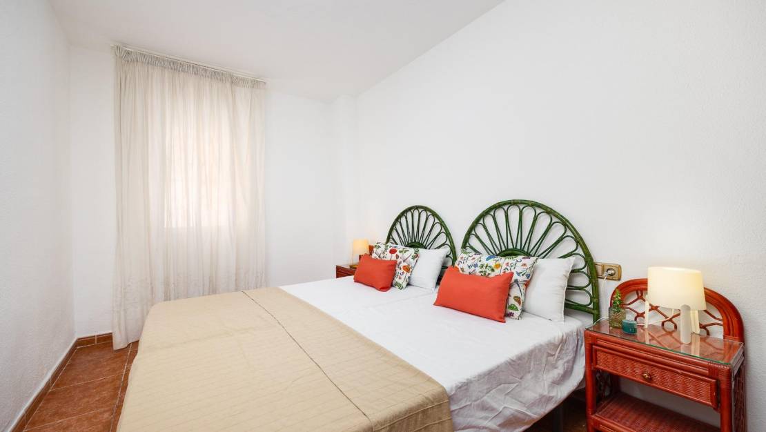 Sale - Apartment - Torrevieja - Playa de los Naufragos