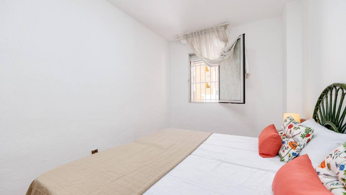 Sale - Apartment - Torrevieja - Playa de los Naufragos