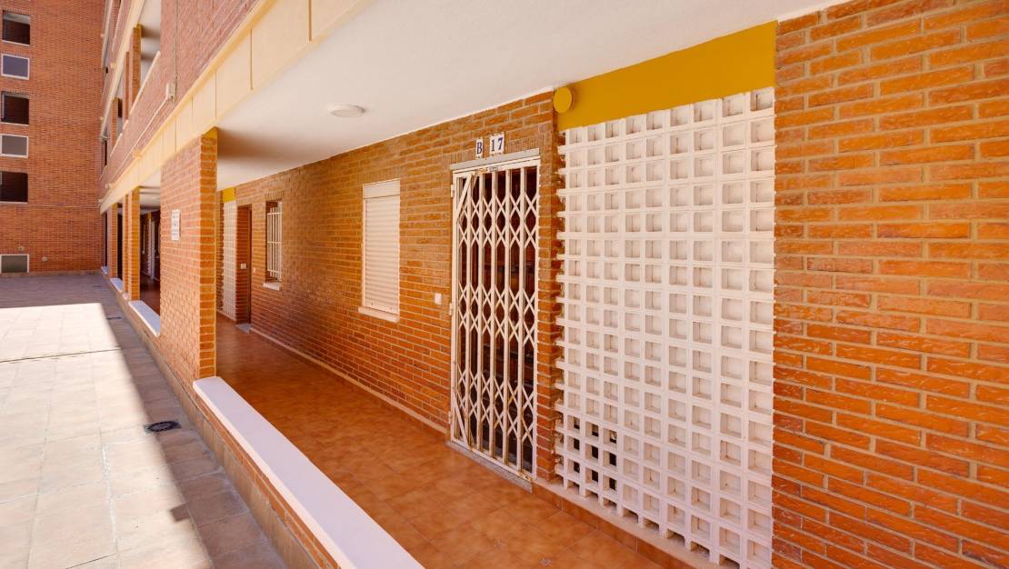 Sale - Apartment - Torrevieja - Playa de los Naufragos