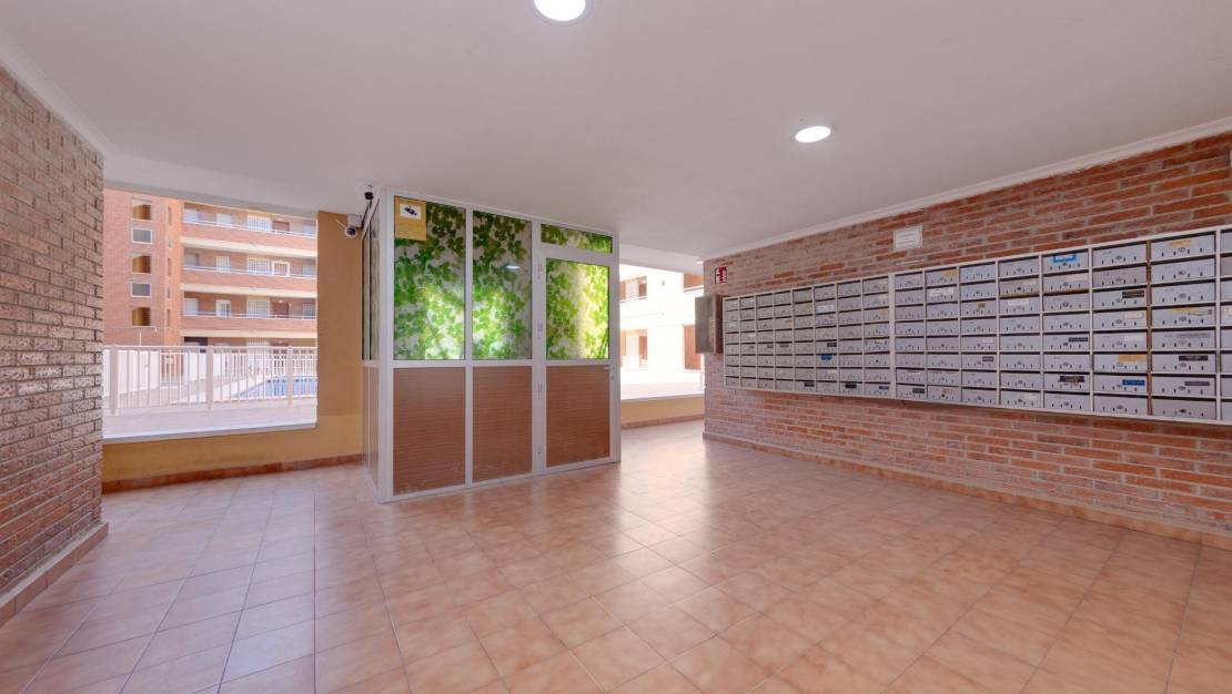 Sale - Apartment - Torrevieja - Playa de los Naufragos