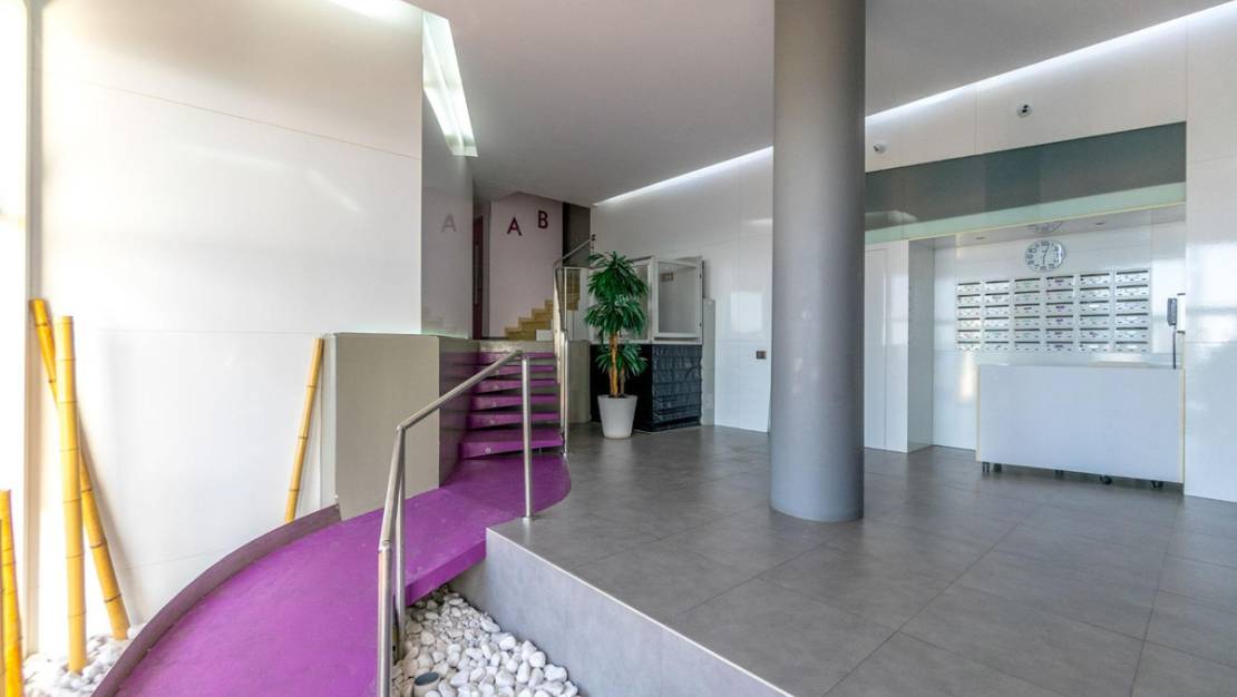 Sale - Apartment - Torrevieja - Playa del Cura