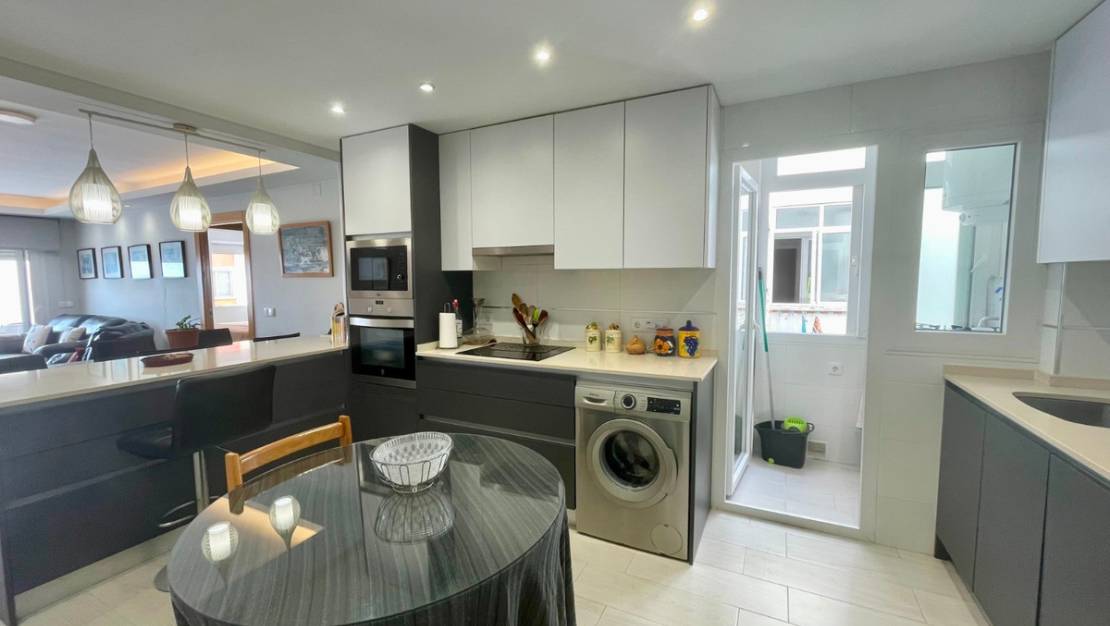 Sale - Apartment - Torrevieja - Playa del Cura