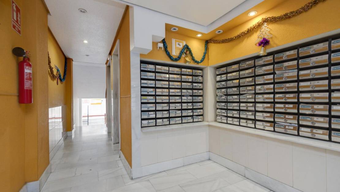 Sale - Apartment - Torrevieja - Playa del Cura