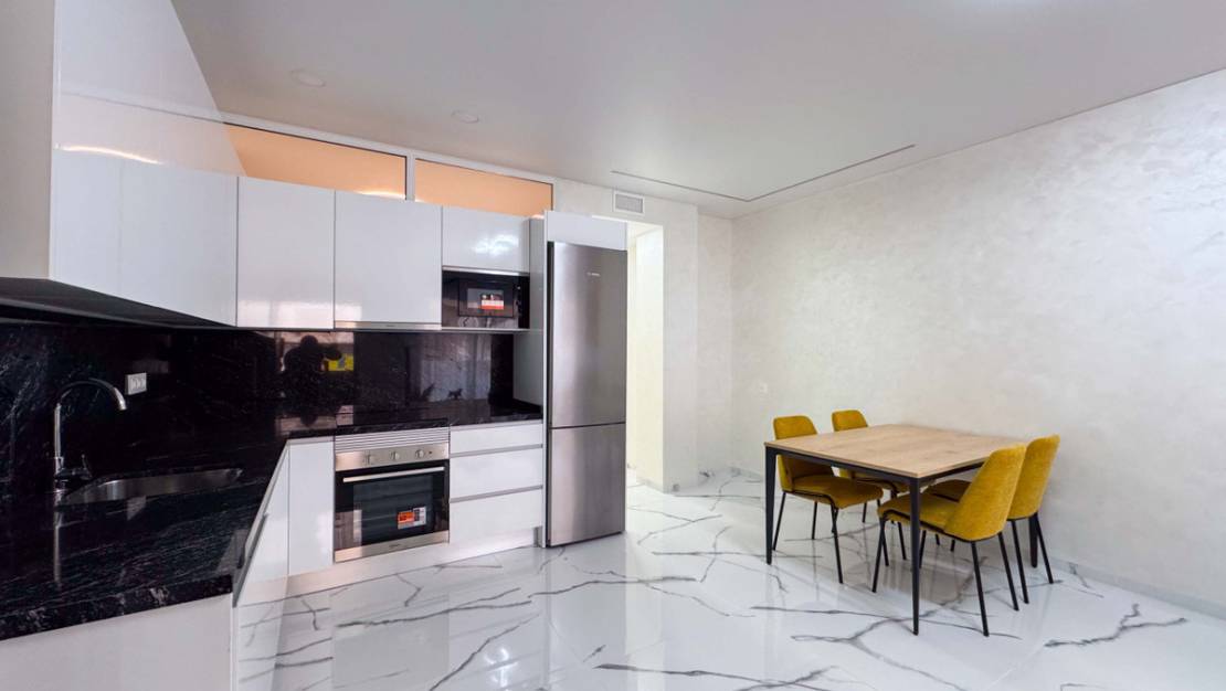 Sale - Apartment - Torrevieja - Playa del Cura