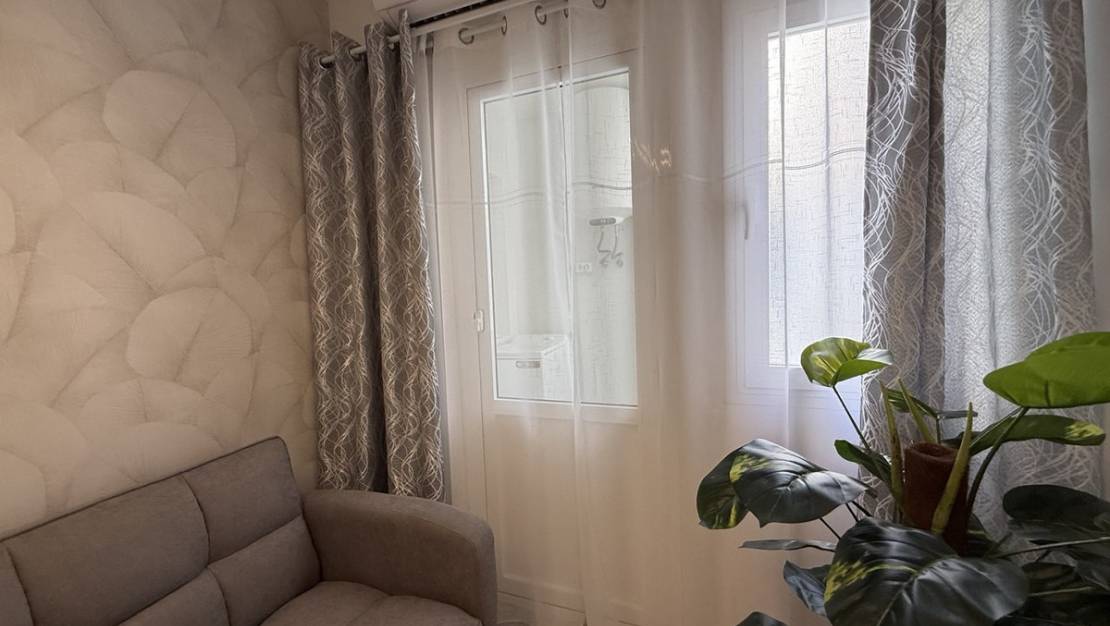 Sale - Apartment - Torrevieja - Playa del Cura