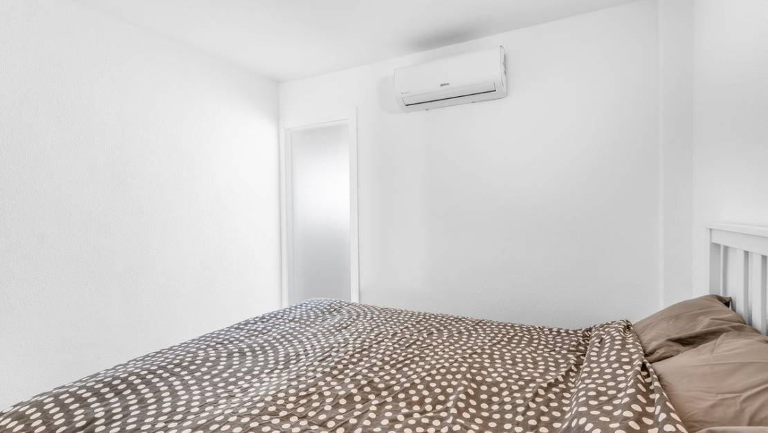 Sale - Apartment - Torrevieja - Playa del Cura