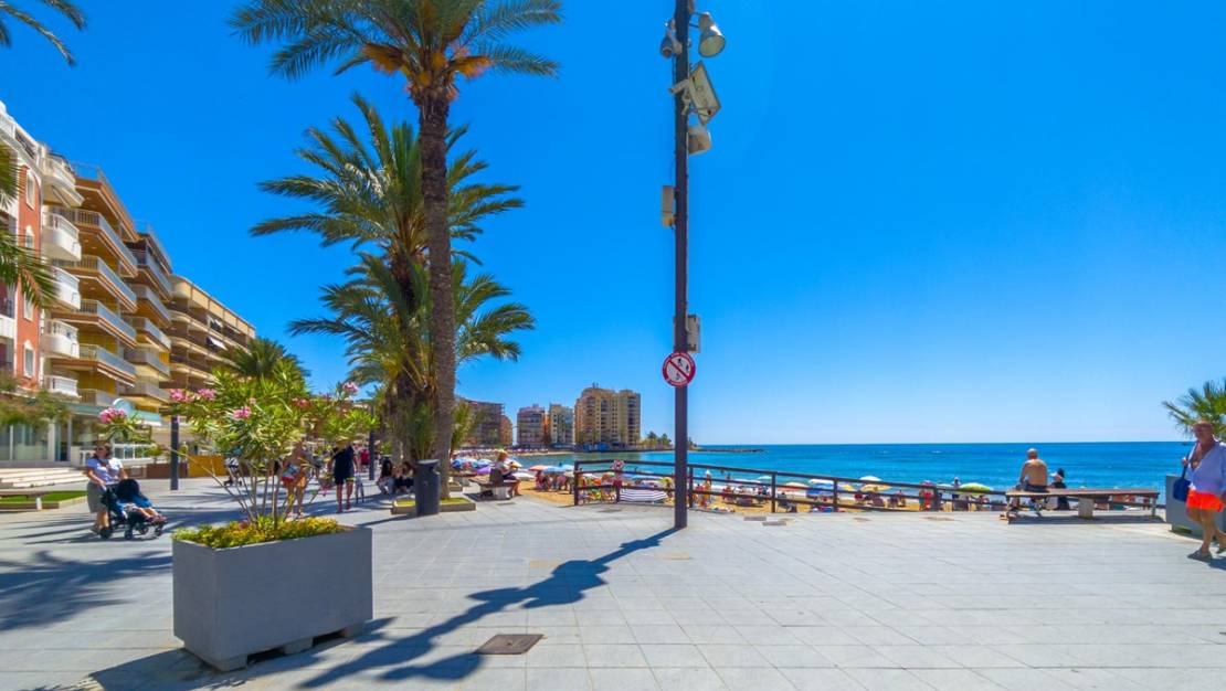 Sale - Apartment - Torrevieja - Playa del Cura