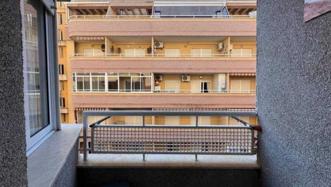 Sale - Apartment - Torrevieja - Playa del Cura