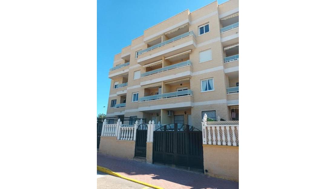 Sale - Apartment - Torrevieja - Sector 25