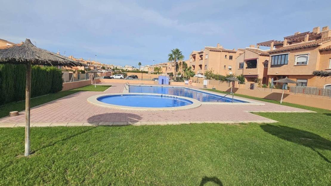 Sale - Apartment - Torrevieja - Torrejón