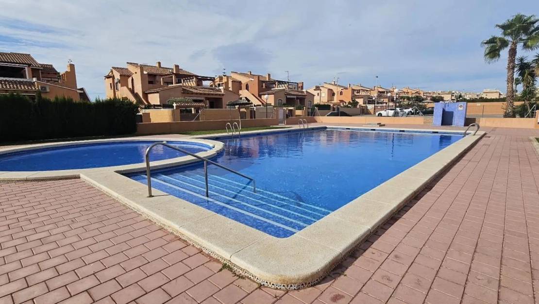 Sale - Apartment - Torrevieja - Torrejón