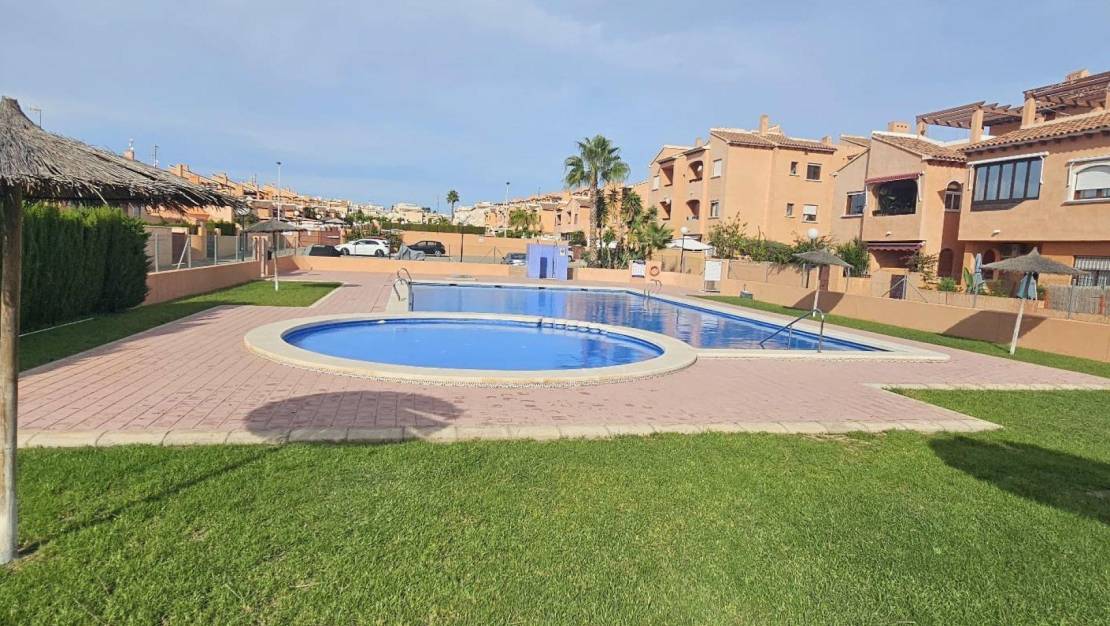 Sale - Apartment - Torrevieja - Torrejón