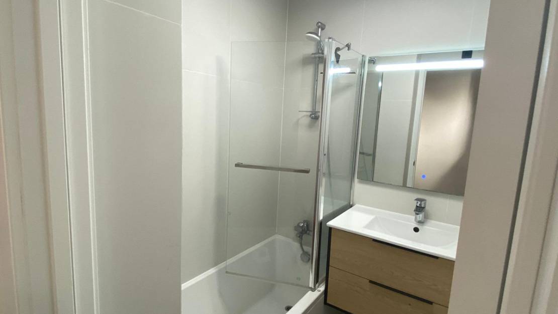 Sale - Apartment - Torrevieja - Torrevieja Centro