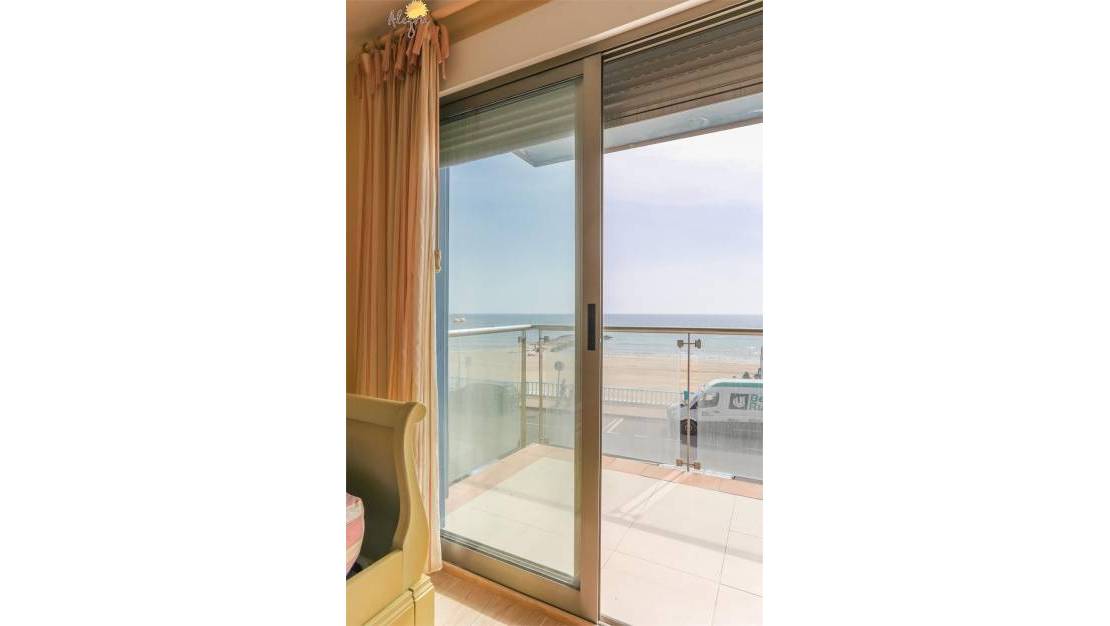 Sale - Apartment - Torrevieja - Torrevieja Centro