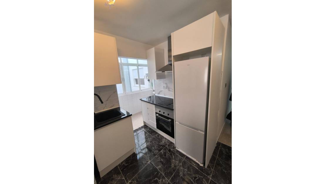 Sale - Apartment - Torrevieja - Torrevieja Centro