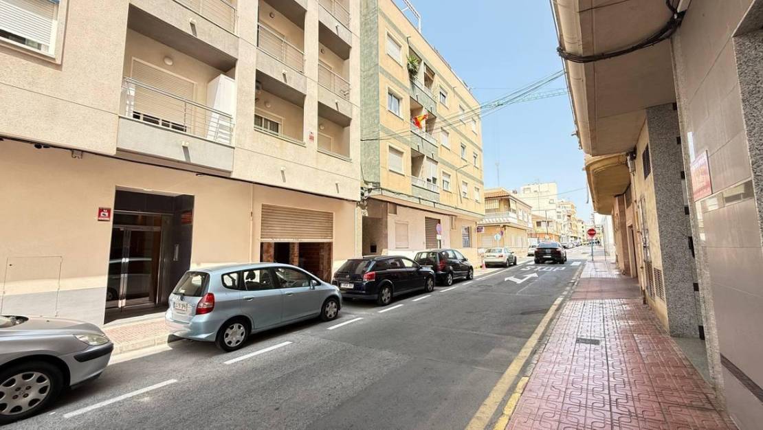 Sale - Apartment - Torrevieja - Torrevieja Centro