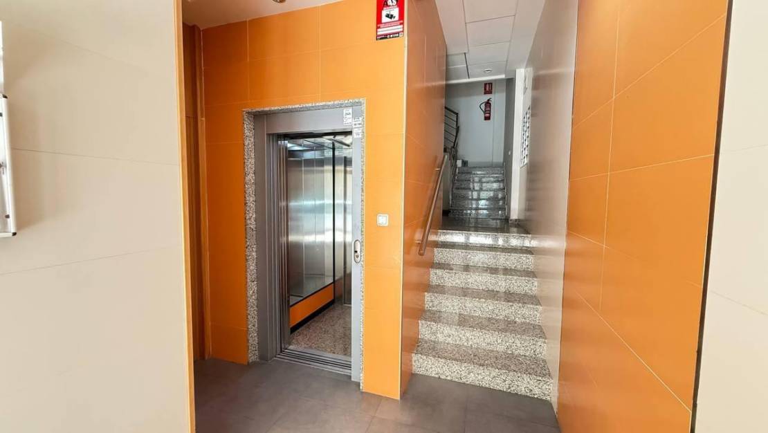 Sale - Apartment - Torrevieja - Torrevieja Centro