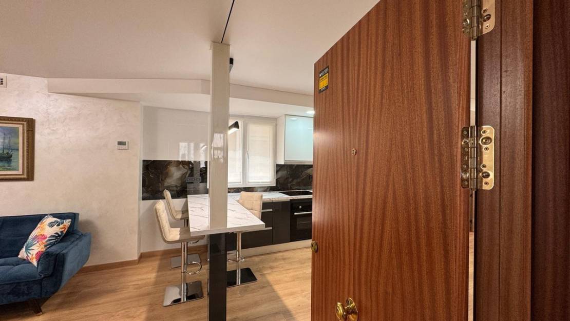 Sale - Apartment - Torrevieja - Torrevieja Centro