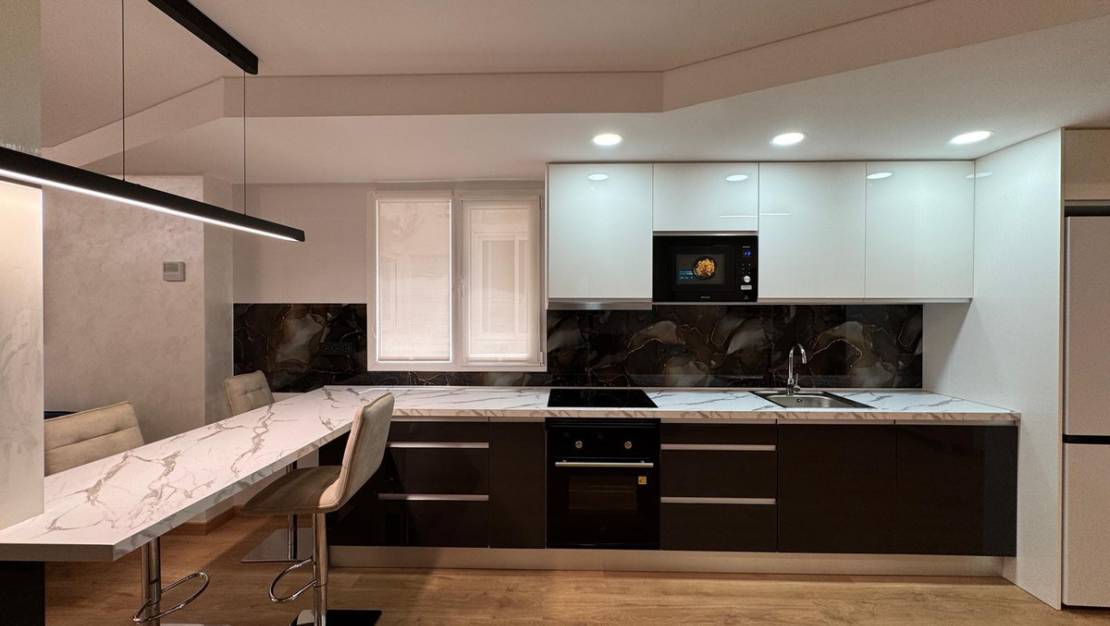 Sale - Apartment - Torrevieja - Torrevieja Centro