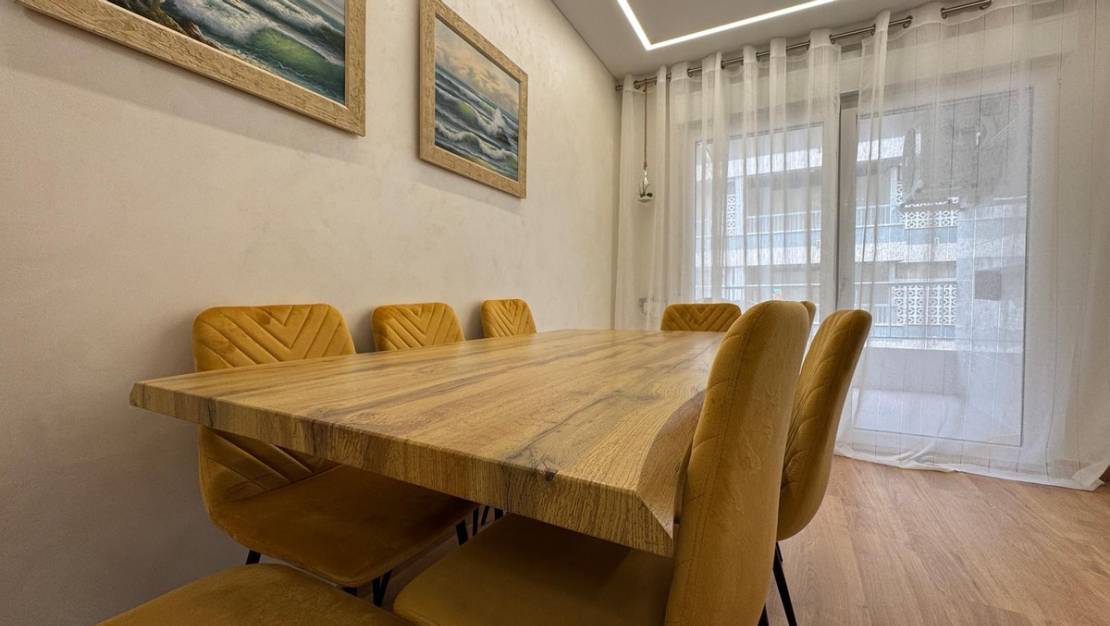 Sale - Apartment - Torrevieja - Torrevieja Centro