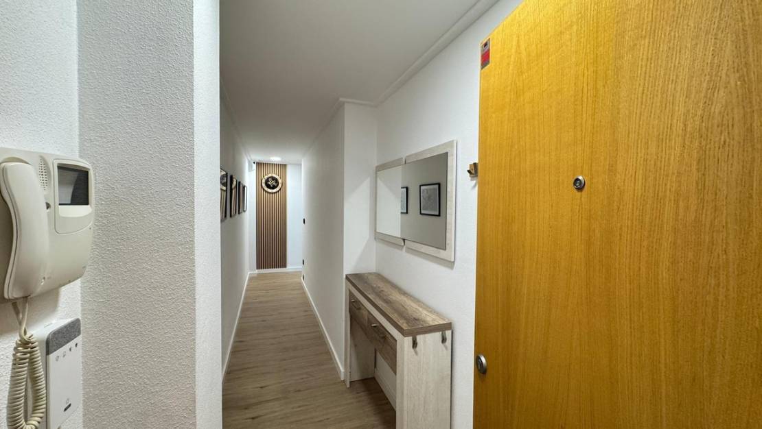 Sale - Apartment - Torrevieja - Torrevieja Centro