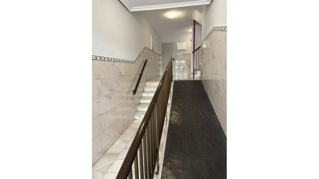 Sale - Apartment - Torrevieja - Torrevieja Centro