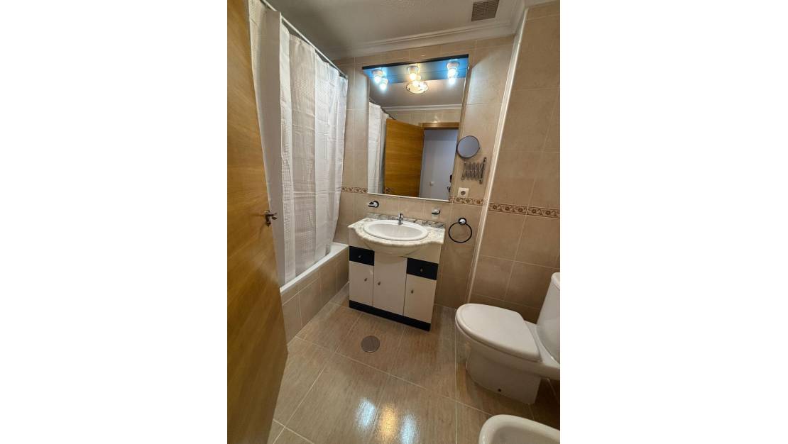 Sale - Apartment - Torrevieja - Torrevieja Centro