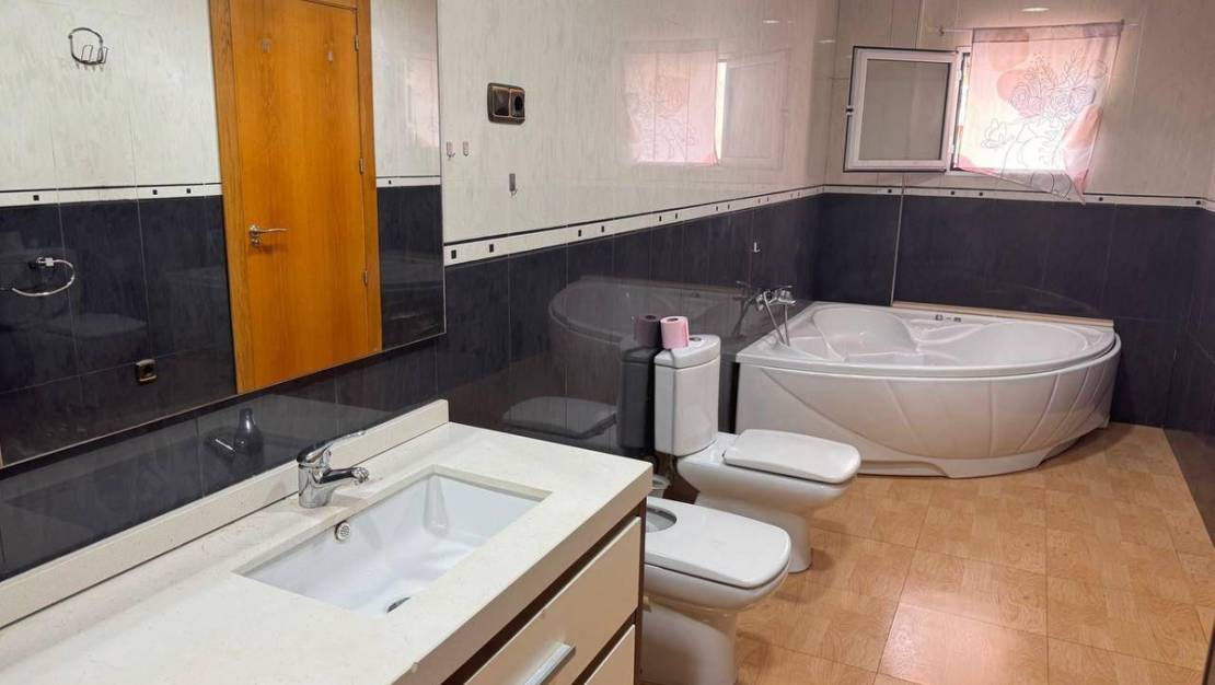 Sale - Apartment - Torrevieja - Torrevieja Centro