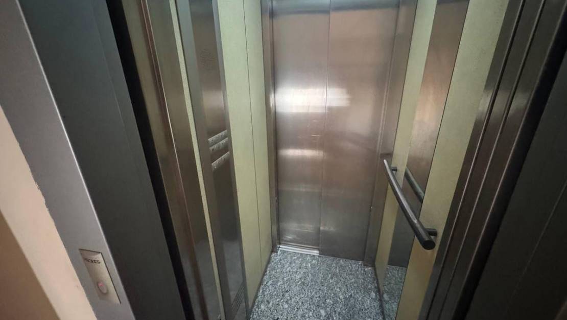 Sale - Apartment - Torrevieja - Torrevieja Centro