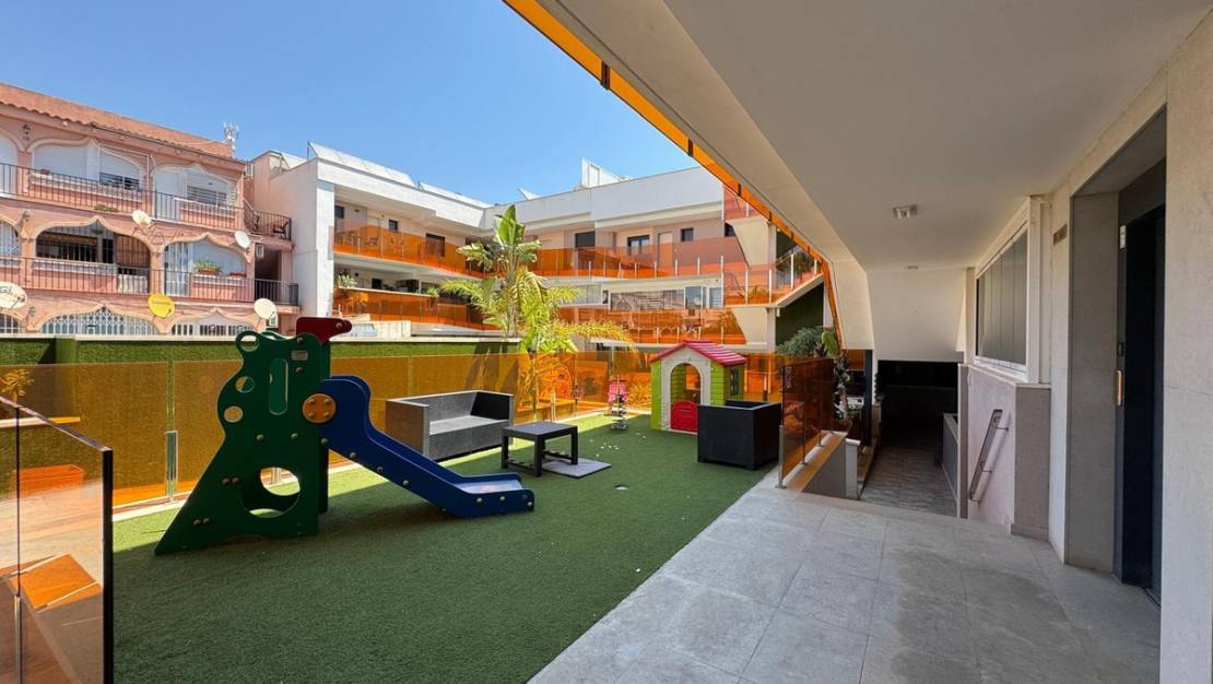 Sale - Apartment - Torrevieja - Torrevieja Centro