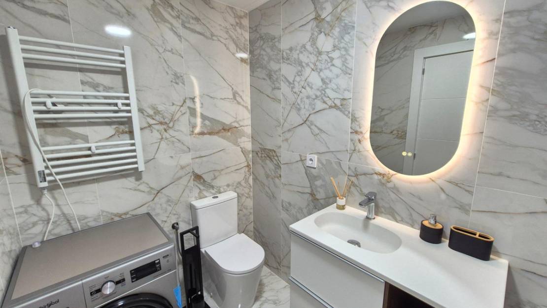 Sale - Apartment - Torrevieja - Torrevieja Centro