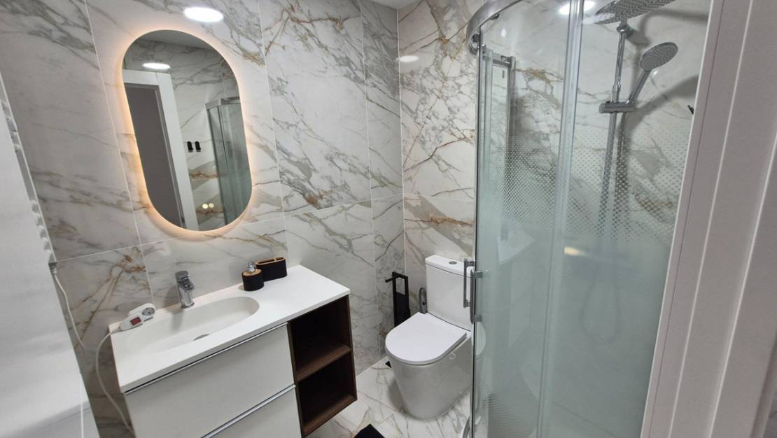 Sale - Apartment - Torrevieja - Torrevieja Centro