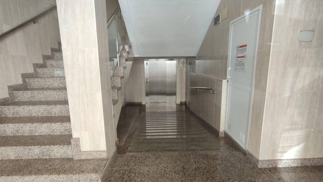 Sale - Apartment - Torrevieja - Torrevieja Centro