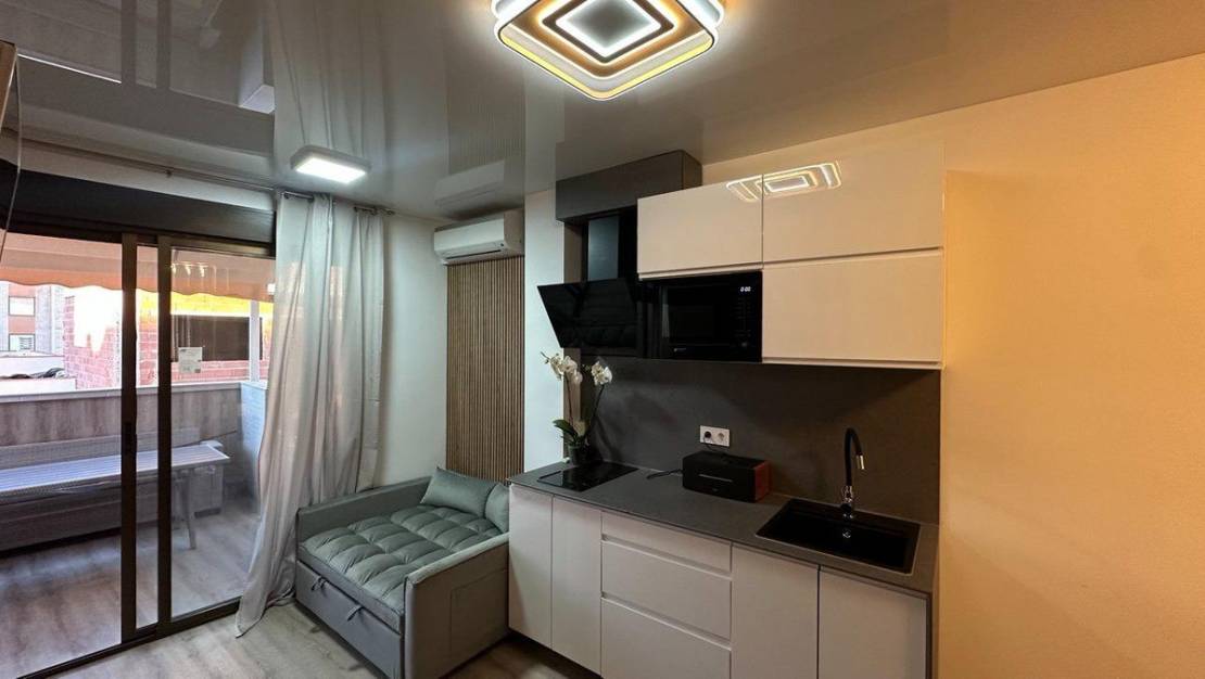 Sale - Apartment - Torrevieja - Torrevieja Centro