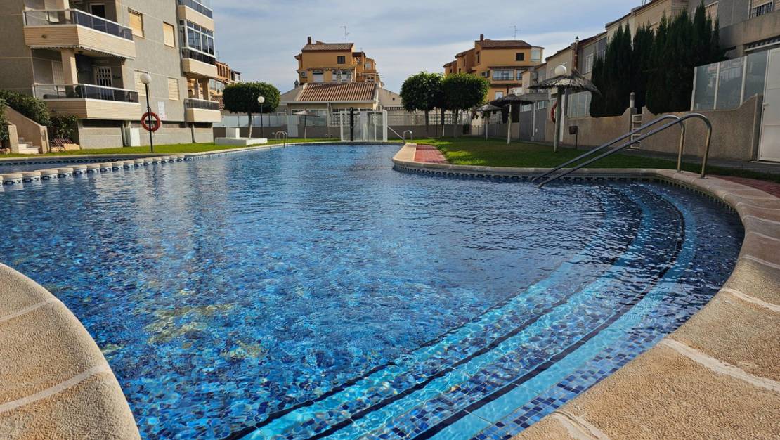 Sale - Apartment - Torrevieja - Torrevieja Centro