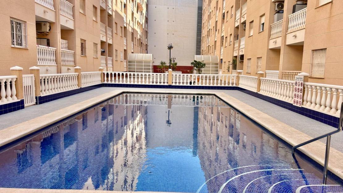 Sale - Apartment - Torrevieja - Torrevieja Centro