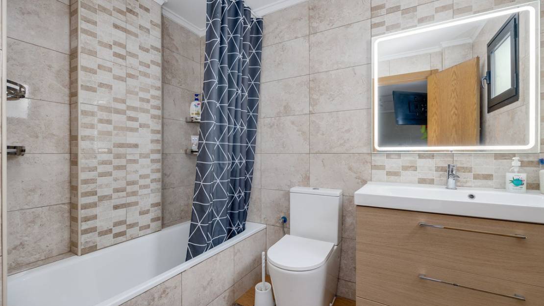 Sale - Apartment - Torrevieja - Torrevieja Centro