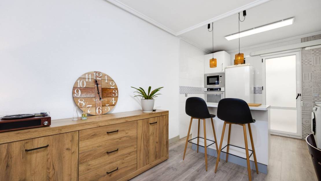 Sale - Apartment - Torrevieja - Torrevieja Centro