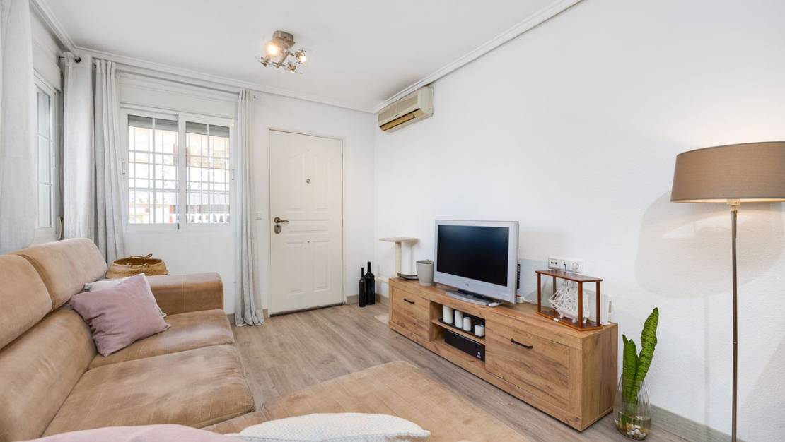 Sale - Apartment - Torrevieja - Torrevieja Centro