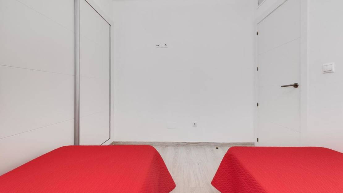 Sale - Apartment - Torrevieja - Torrevieja Centro