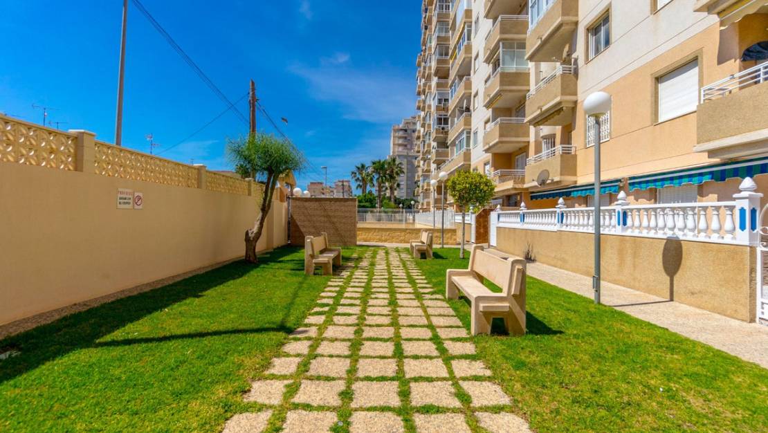 Sale - Apartment - Torrevieja - Torrevieja Centro