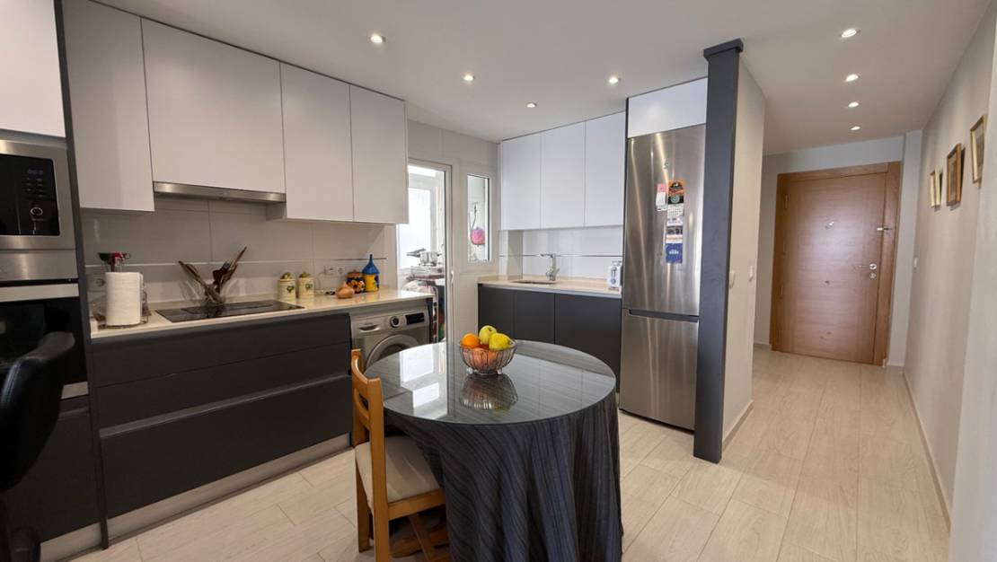 Sale - Apartment - Torrevieja - Torrevieja Centro