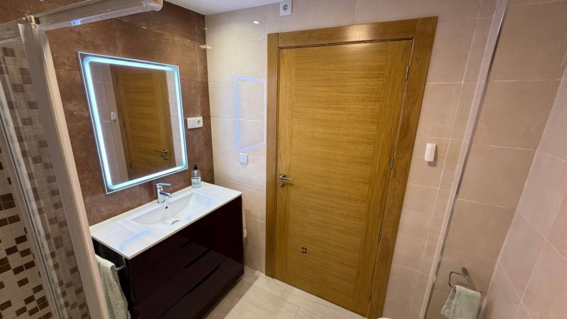 Sale - Apartment - Torrevieja - Torrevieja Centro