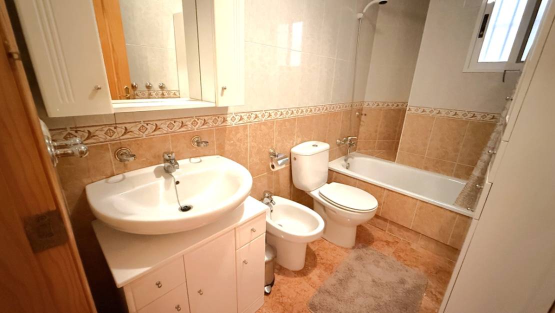 Sale - Apartment - Torrevieja - Torrevieja Centro