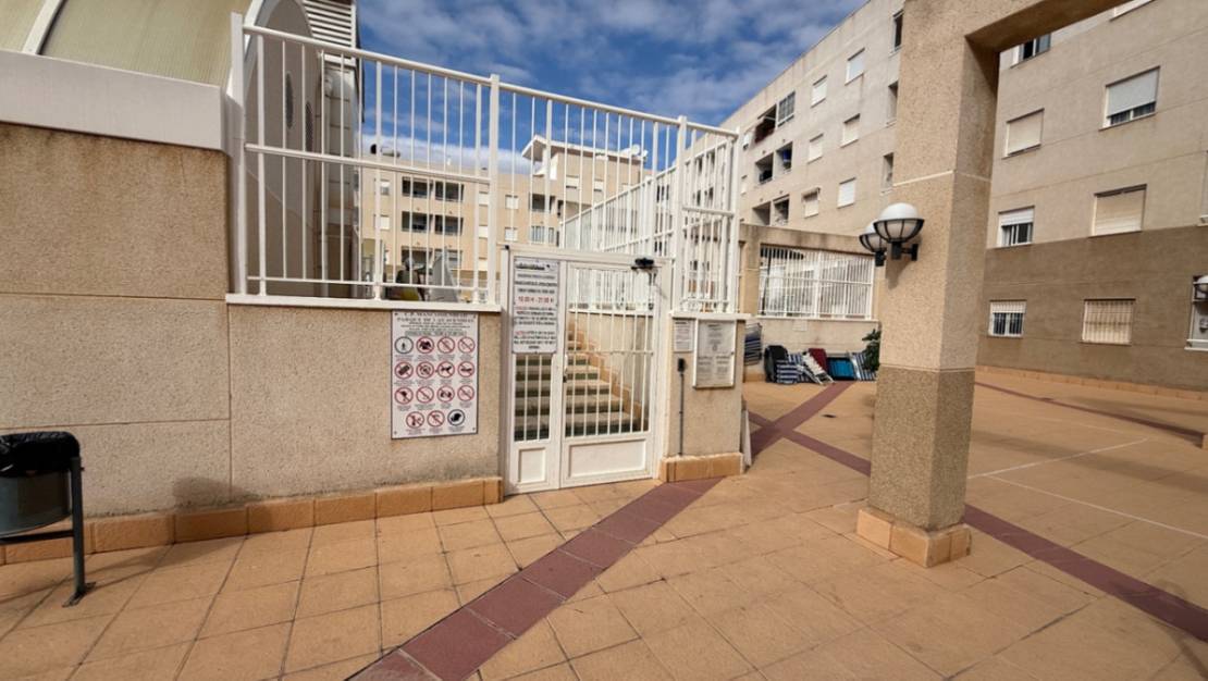Sale - Apartment - Torrevieja - Torrevieja Centro