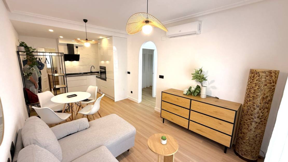 Sale - Apartment - Torrevieja - Torrevieja Centro