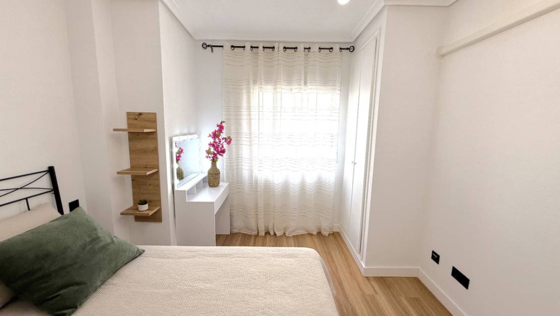 Sale - Apartment - Torrevieja - Torrevieja Centro