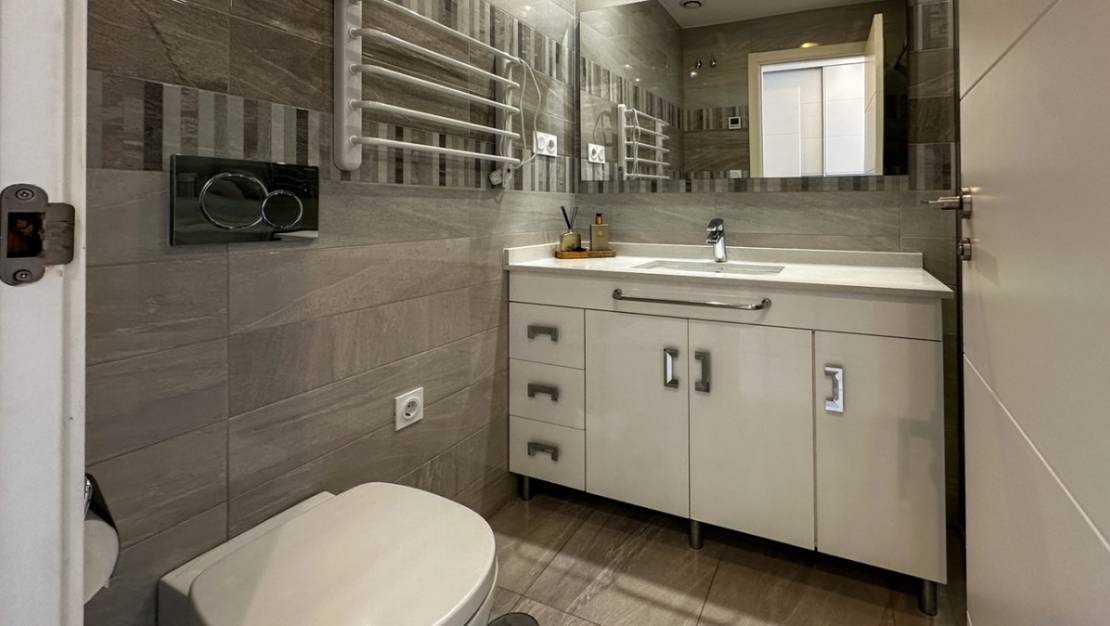 Sale - Apartment - Torrevieja - Torrevieja Centro